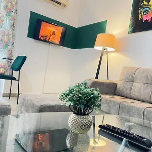https://top-central-apartment-tirana.hotels-in-tirana.com